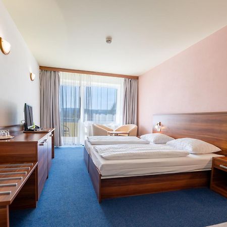 Lipno Wellness - Frymburk C104 Privat Family Room Bagian luar foto
